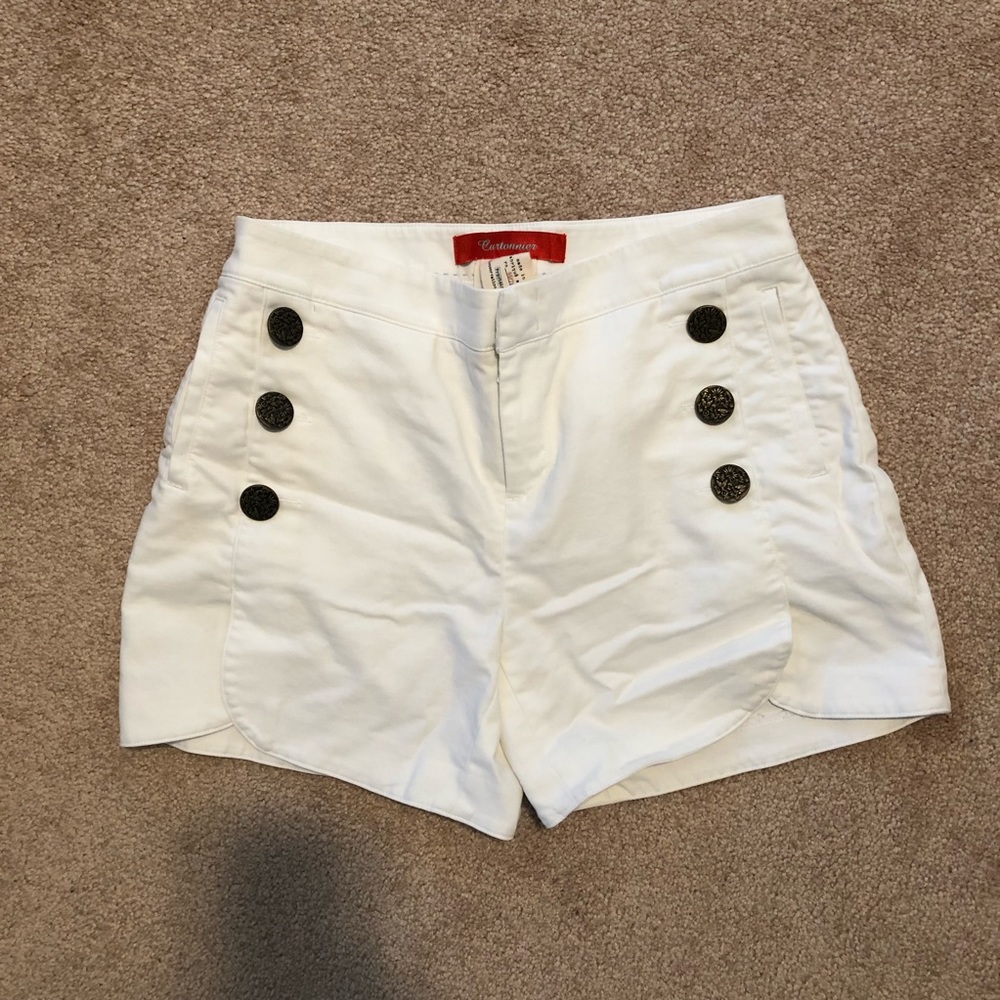 Anthropologie Cartonnier white scalloped shorts 2